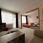 Park Ivailo Hotel *